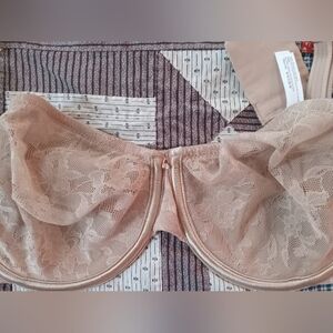Le Mystere Womens Lace Perfection Side Smoothing Bra Size 34DD